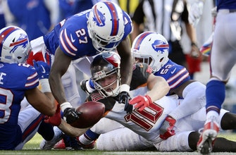 Buccaneers' late turnover leads to game-winning FG for Bills