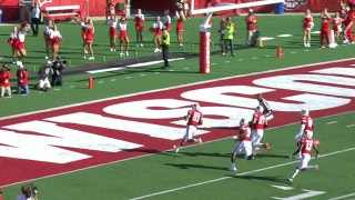 Wisconsin strikes first with a 54-yd pick-6 from T.J. Edwards