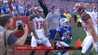 Mike Evans lays out to make an incredible touchdown catch