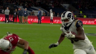Todd Gurley blows past Cardinals' defense for 18-yard TD