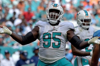 William Hayes returning to Miami Dolphins on one-year deal