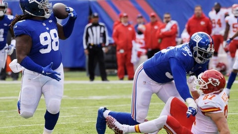 Giants Beat Slumping Chiefs in OT, 12-9