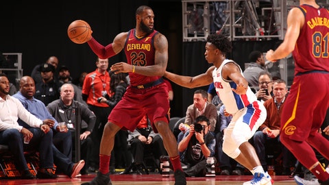 Cavs' Lue, LeBron say minutes not an issue Cavs' Lue, LeBron say minutes not an issue