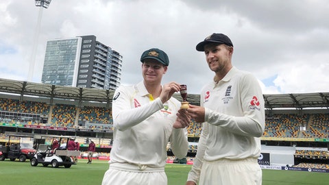 Warner hit by neck injury