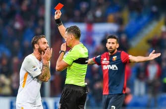 
					Roma captain De Rossi handed 2-match ban for slap
				
