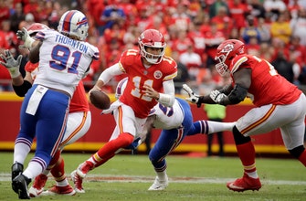 
					Chiefs' Andy Reid wants everyone to lay off QB Alex Smith
				