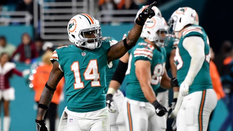 Cleveland Browns trade for Miami Dolphins WR Jarvis Landry, per reports