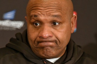 
					Browns coach Jackson convinced he'll be back next season
				