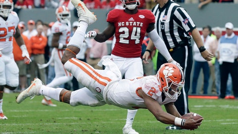 Alabama LB out with season-ending foot injury