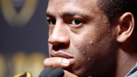 Alabama vs. Georgia: Freshman QB Tua Tagovailoa replaces Jalen Hurts at halftime Alabama vs. Georgia: Freshman QB Tua Tagovailoa replaces Jalen Hurts at halftime