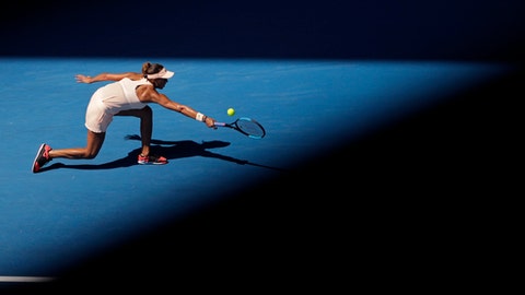 Australian Open: Roger Federer beats Berdych to reach semi-finals