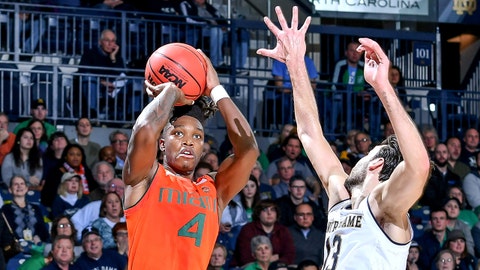 Hurricanes wait out Irish, break three-game losing streak