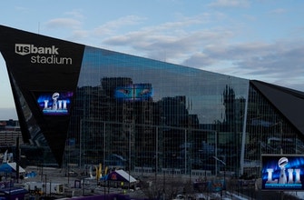 San Diego couple gets to sleep at stadium on Super Bowl eve