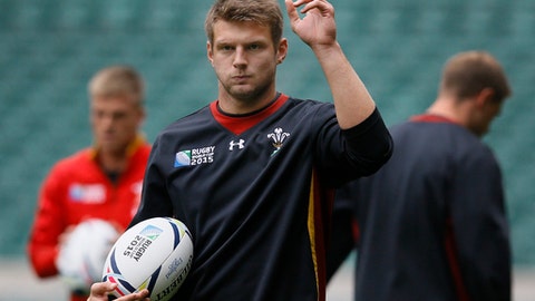 Williams and Halfpenny return to face Ireland