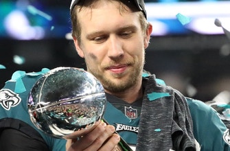 
					Wentz gives Foles the spotlight after Super Bowl win
				