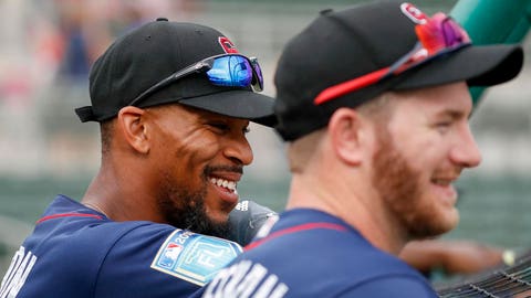 Kinsler breaks out as Angels top Twins