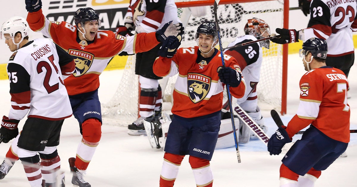 Panthers erupt for 4 goals in 3rd to defeat Coyotes
Panthers erupt for 4 goals in 3rd to defeat Coyotes
