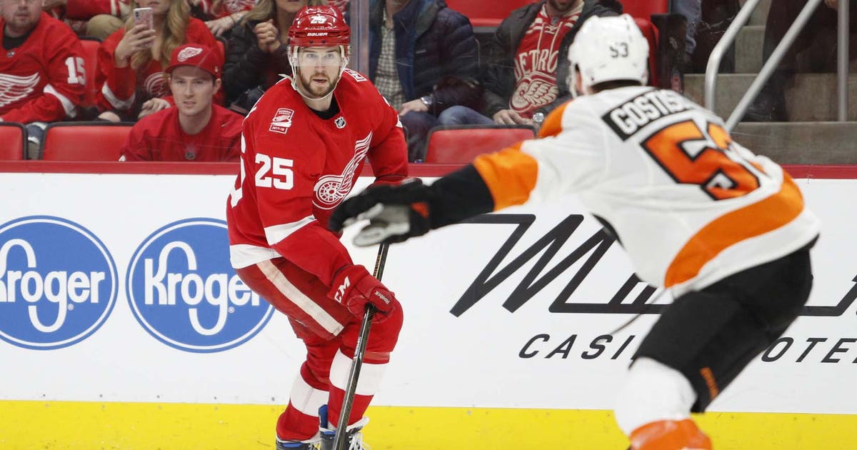 Red Wings' Mike Green to have surgery on cervical spine
Red Wings' Mike Green to have surgery on cervical spine