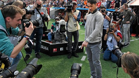 Frankfurt's head coach Niko Kovac is surrounded by cameras prior the German Bundesliga soccer match between Bayer Leverkusen and Eintracht Frankfurt in Leverkusen Germany Saturday