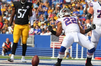 Fred Jackson signs one-day deal to retire with the Bills