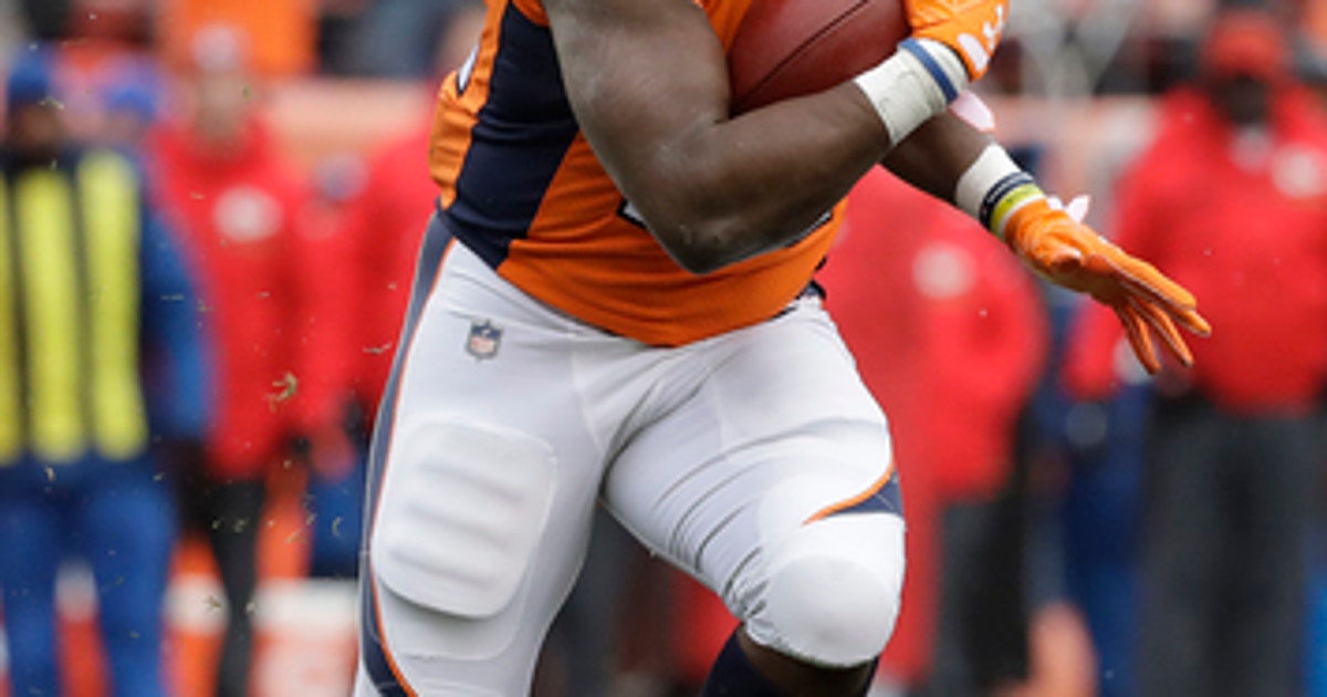 Former Broncos RB Anderson signs 1-year deal with Panthers
Former Broncos RB Anderson signs 1-year deal with Panthers