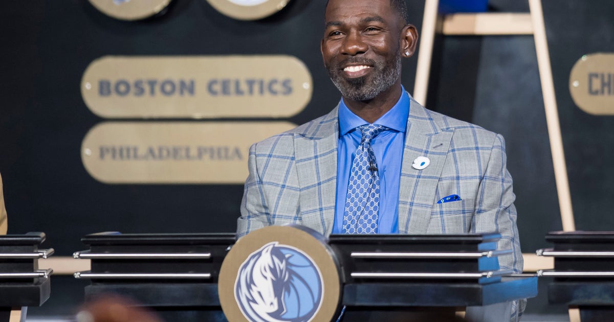 Suns win NBA Draft Lottery, Mavericks To Pick 5th
Suns win NBA Draft Lottery, Mavericks To Pick 5th