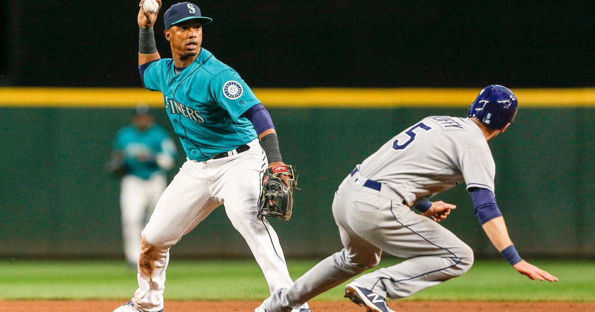 Rays fall in 13th to Mariners after walk-off home run
Rays fall in 13th to Mariners after walk-off home run
