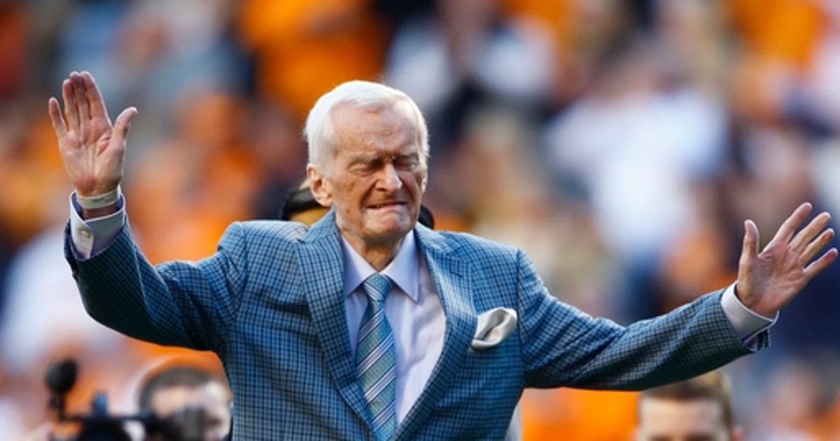 Longtime Tennessee broadcaster John Ward dies at 88
Longtime Tennessee broadcaster John Ward dies at 88