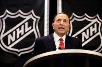 Boynton, Carcillo critical of Bettman honor by Hall of Fame