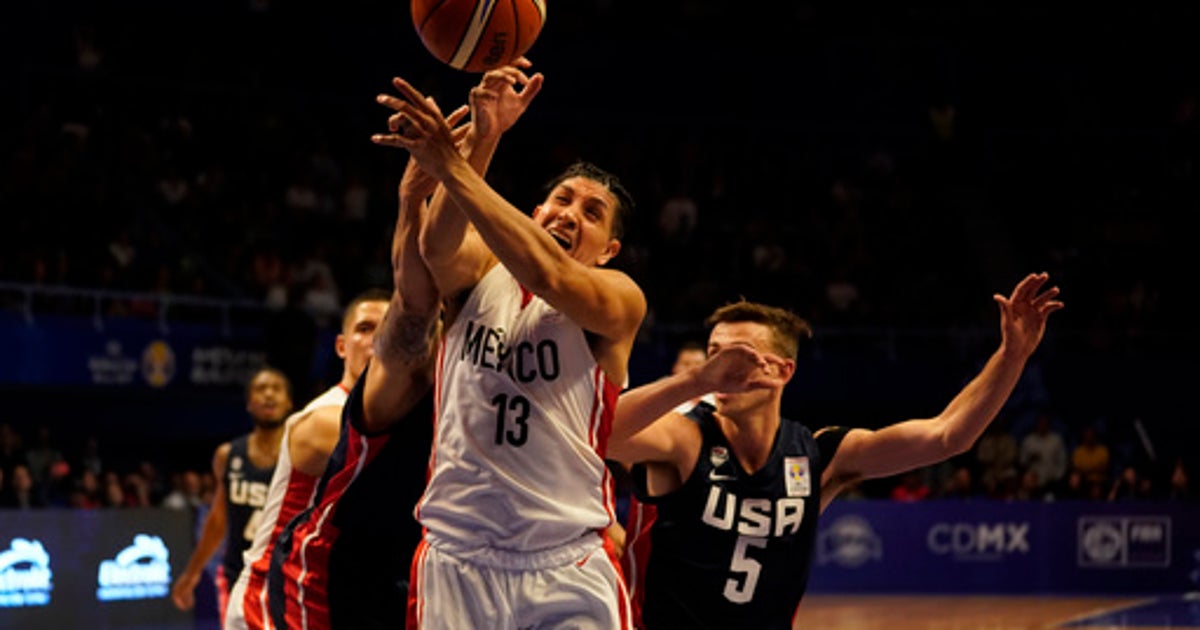 Mexico stuns US in World Cup qualifying, 78-70
Mexico stuns US in World Cup qualifying, 78-70