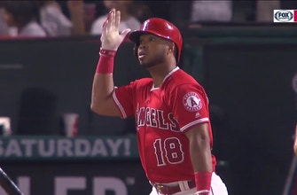 
					Luis Valbuena unleashes a home run (and bat flip) for the ages
				