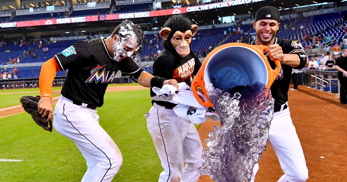 Miami Marlins 2, Philadelphia Phillies 0