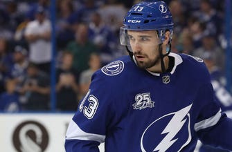 Lightning re-sign forward Cedric Paquette to one-year contract