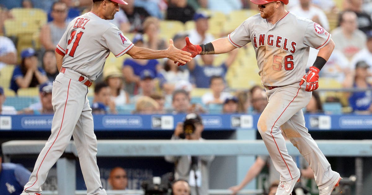 Kole Calhoun's 10th inning home run lifts Angels over Dodgers
Kole Calhoun's 10th inning home run lifts Angels over Dodgers