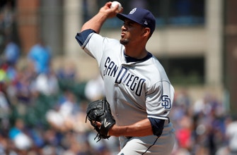 
					Cardinals claim RHP Ross off waivers from Padres
				