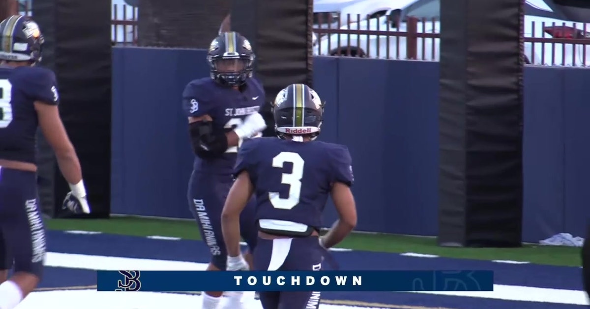 Week 0 George Holani Adds To St John Bosco S Lead With 7 Yard Td Run Fox Sports
