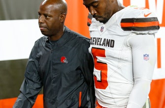 
					Browns QB Taylor says he’s ‘doing well’ after injuring hand
				