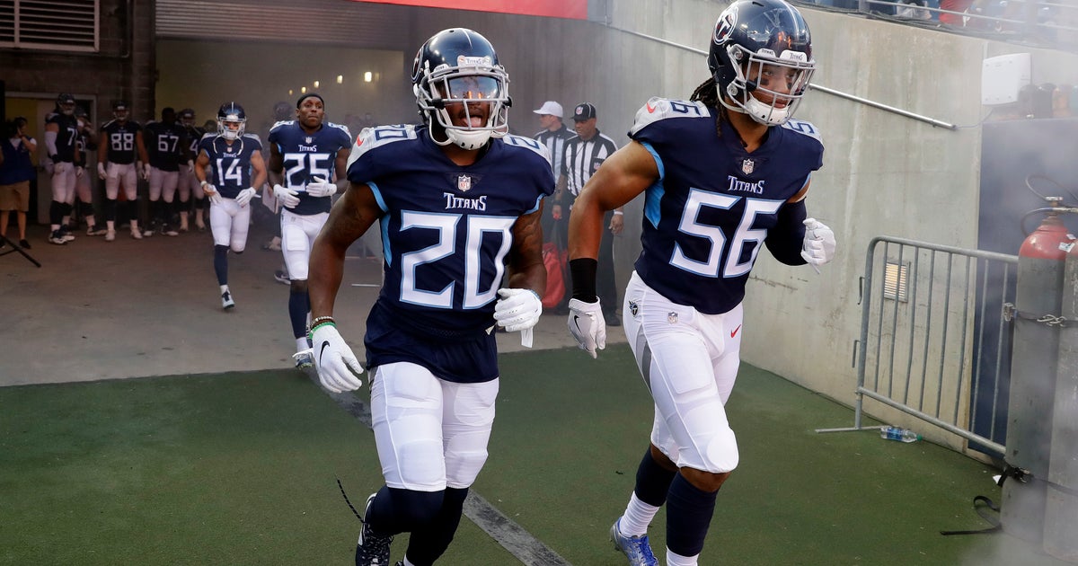 Undrafted rookie overcomes losing father to earn Titans' job
Undrafted rookie overcomes losing father to earn Titans' job