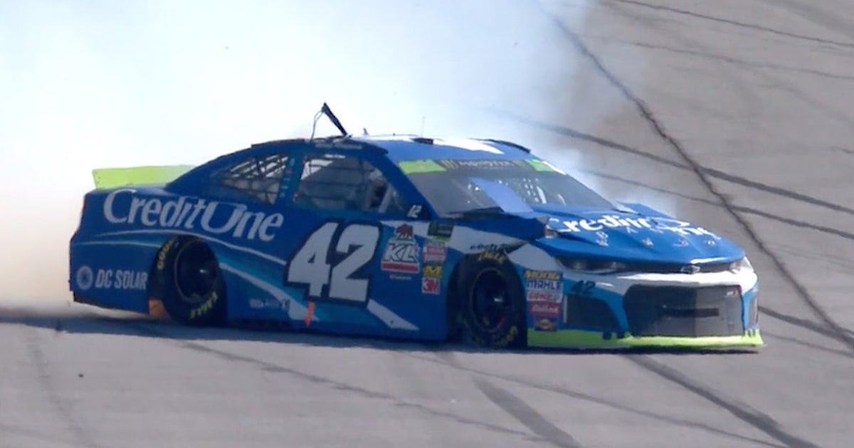Kyle Larson spins after right front tire failure