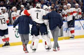 Panthers goalie Luongo out 2-4 weeks with knee injury