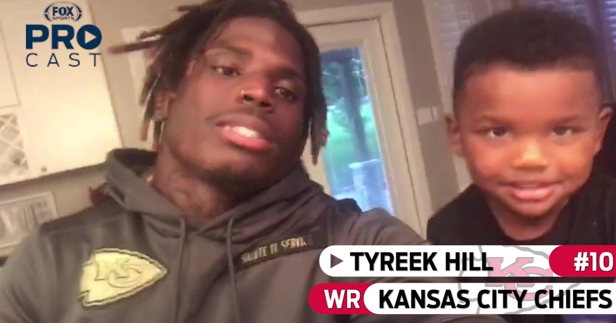 Chiefs WR Tyreek Hill is ready to watch TNF with his son