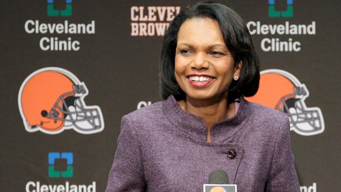 Browns eyeing Condoleezza Rice for head coach candidate