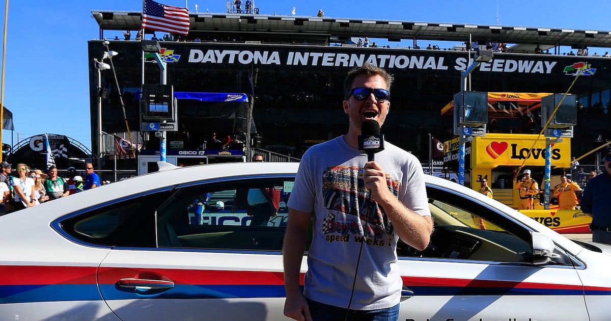Nascar Race Hub Fans Choice Awards Best Command Dale Earnhardt Nascar Race Hub Fans Choice Awards Best Command Dale Earnhardt Jr At The Daytona 500 Fox Sports