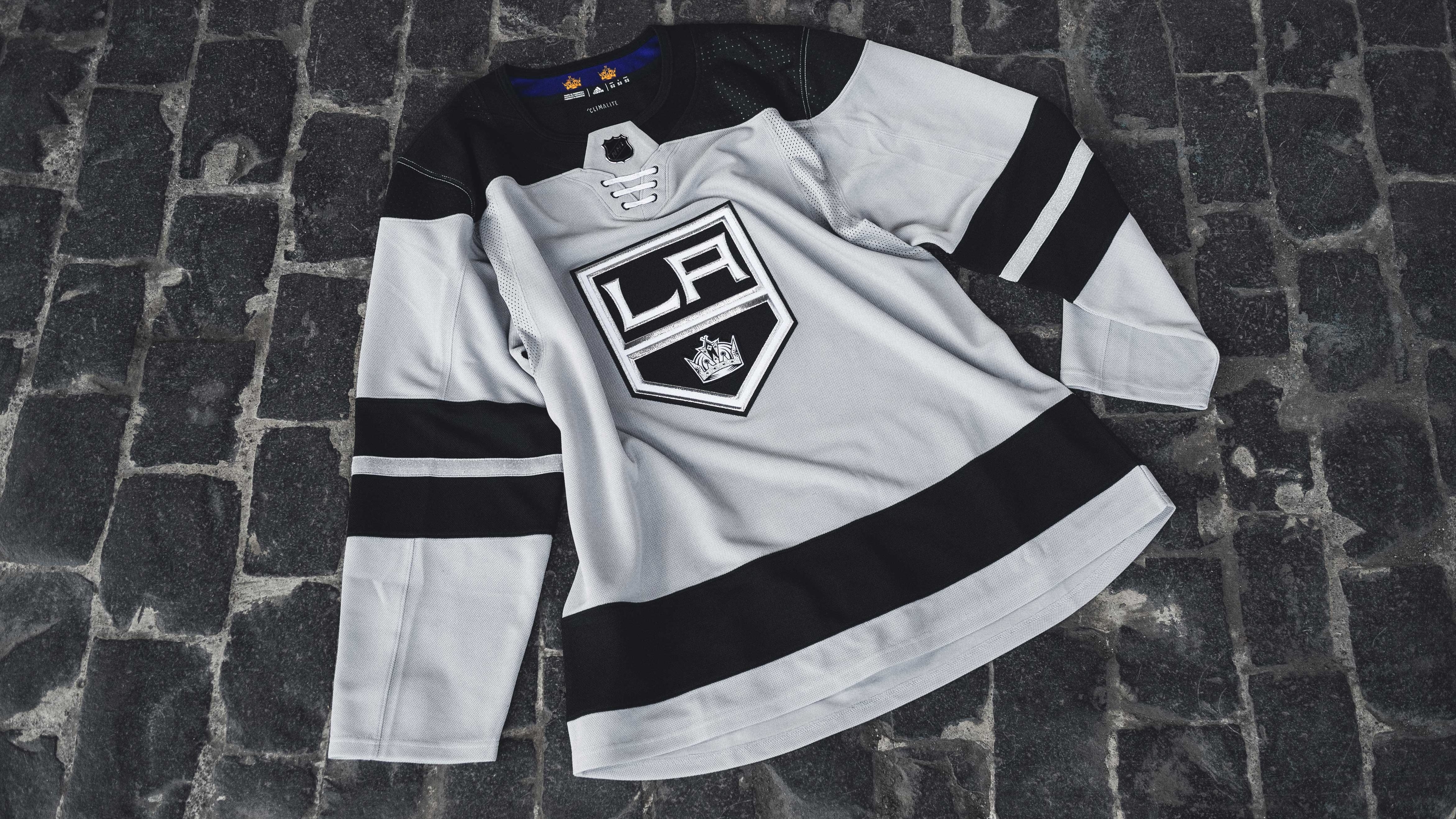 LA Kings unveil 'Silver Jersey' by 