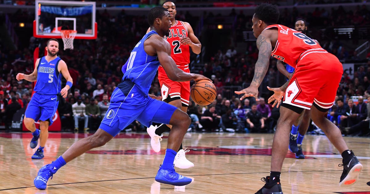Barnes scored 22, leads Mavericks past Bulls 103-98
Barnes scored 22, leads Mavericks past Bulls 103-98