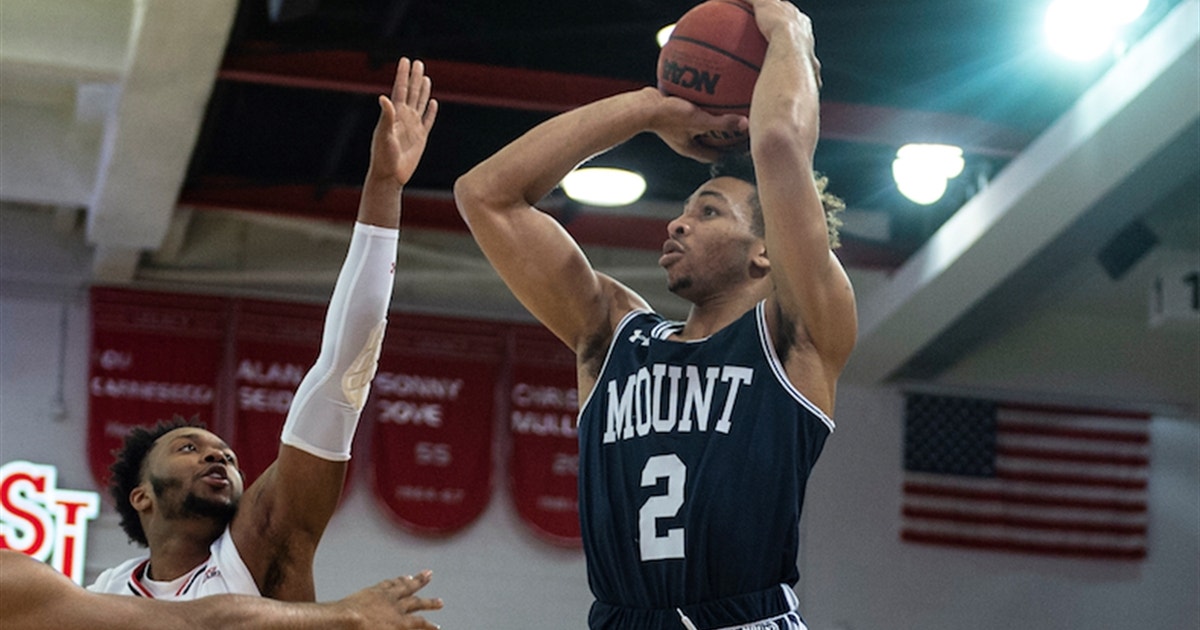 Mt St Mary S Dee Barnes Drops Seven 3 Pointers Against St