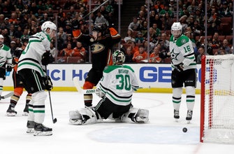 Kase's first NHL hat trick helps lead Ducks to 6-3 win over Stars