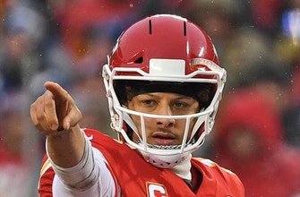 
					Shannon Sharpe thinks Patrick Mahomes is the key in picking Patriots vs. Chiefs
				