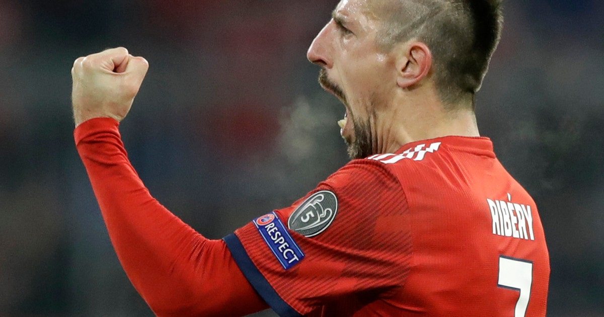 Bayern veteran Franck Ribery injured in training game
Bayern veteran Franck Ribery injured in training game