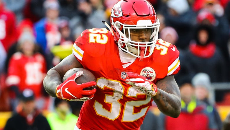 Colts add running back depth by inking Spencer Ware